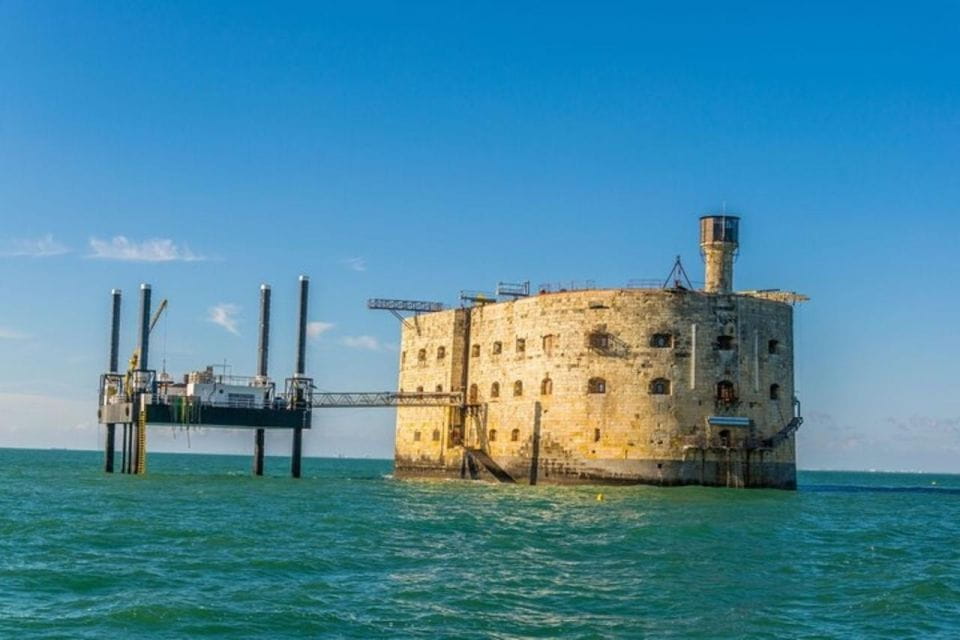 La Rochelle : Private Custom Walking Tour With a Local Guide - Hotel Pickup and Drop-off