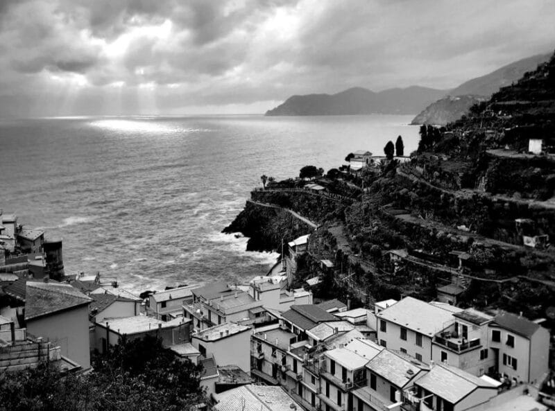 La Spezia: Cinque Terre Tour with Professional Photographer - Exploring Cinque Terre through a Lens: An Authentic, Photo-Driven Day
