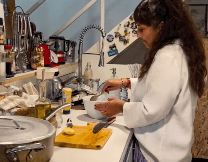 La Spezia: Home Restaurant Experience with Pool Access - Key Points / Takeaways