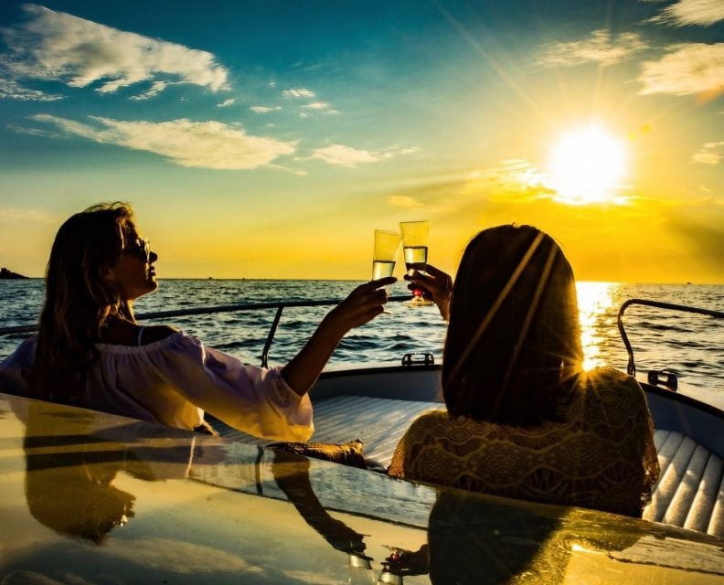 La Spezia: Sunset Boat Tour with Aperitivo and Snacks - Logistics: What You Need to Know
