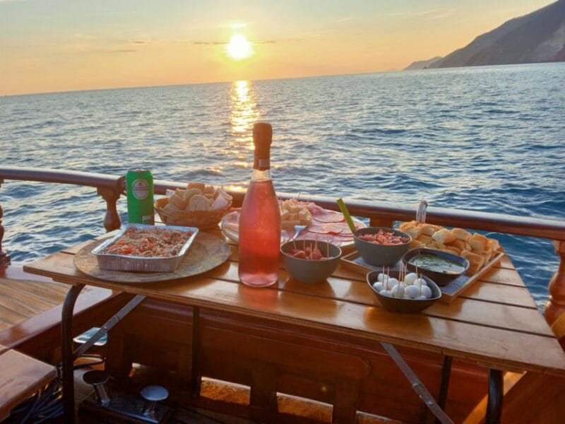 La Spezia: Sunset Cruise with Aperitif and Dinner - Key Points / Takeaways