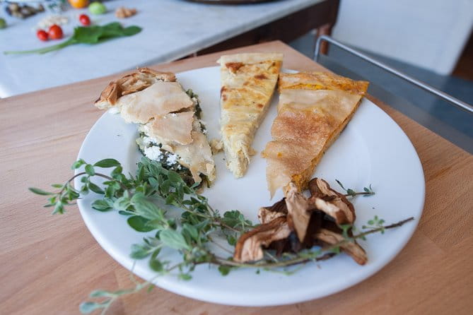 La Spezia Walking Tour & Traditional Cooking Class with Wine - Price and Value