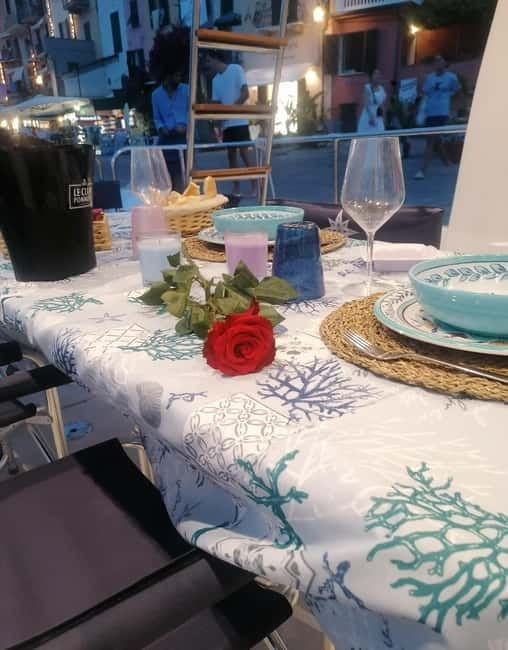 La Spezia:Portovenere & Islands sunset boat trip with dinner - FAQs