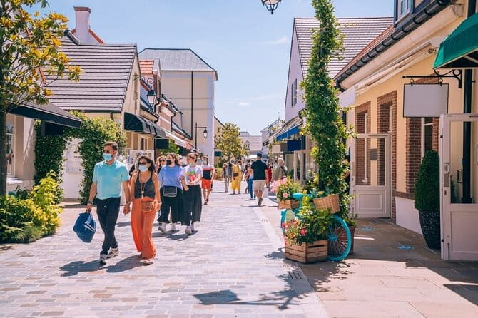 La Vallée Village - Parisian Relaxation Shopping Spot - Private Tour - The Perfect Day for Leisurely Shopping, Not Sightseeing
