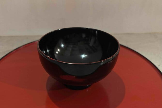 Lacquer Polishing Create Unique Japanese Tableware - Key Points