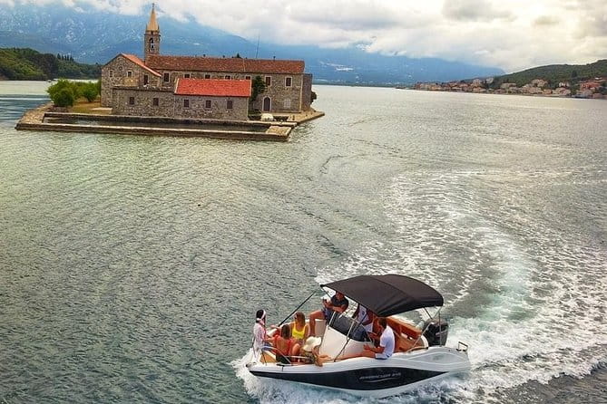 Lady of the Rocks and Perast Old Town - Starting Point and Transportation