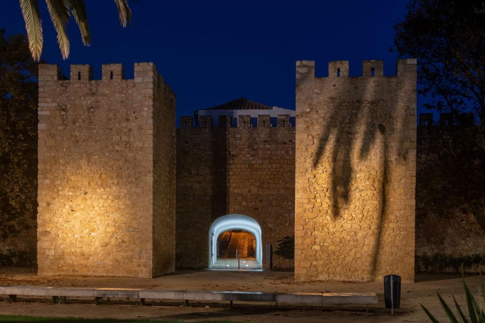 Lagos Family Discovery Walk: Culture, History, and Beach Fun - Exploring Forte Da Ponta Da Bandeira