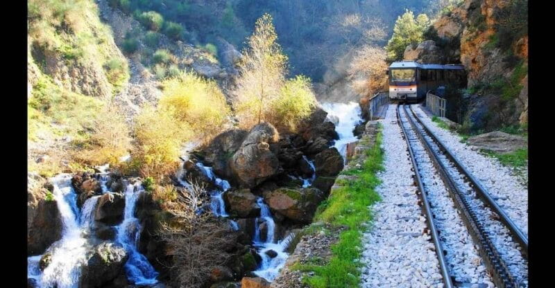 Lake caves and rack railway in Kalavryta - FAQ