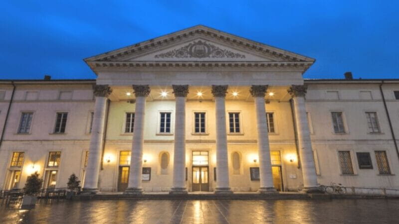 Lake Como Audioguide - TravelMate app for your smartphone - Ease of Use and Downloading