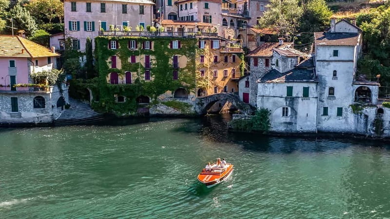 Lake Como: Classic Boat Private Tour - The Value of a Private, Guided Water Tour