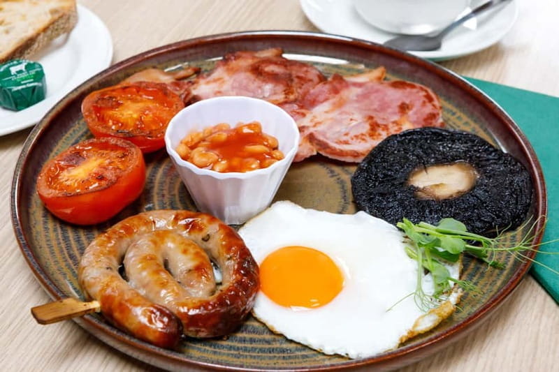 Lake District: First Class Steam Railway Trip and Breakfast - Journey through the Heart of the Lake District