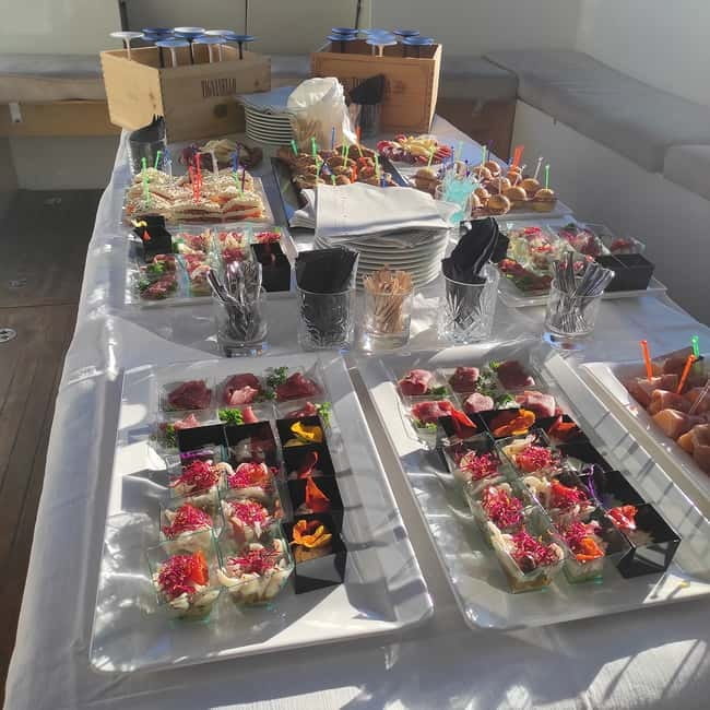 Lake Maggiore full-day Deluxe Private Boat Tour with Lunch - FAQ