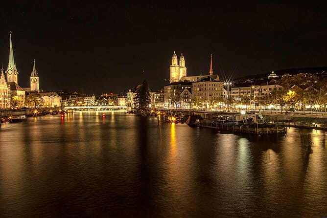 Lake Zurich mini boat tour / by night! - The Itinerary in Detail: What to Expect at Each Stop