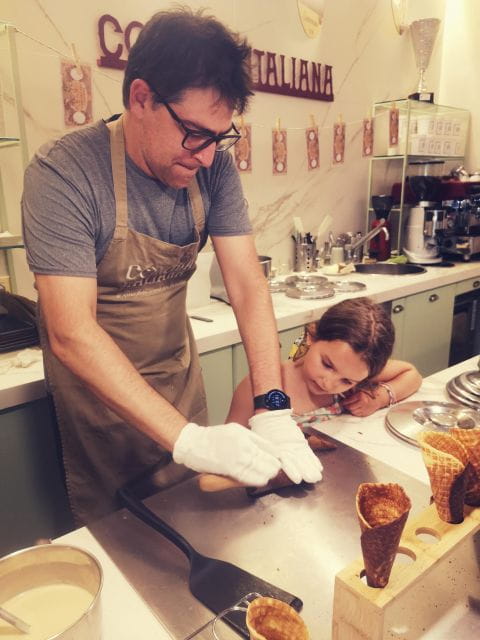 Lamezia Terme: Ice Cream Laboratory - Exploring the Vintage Setting and Atmosphere