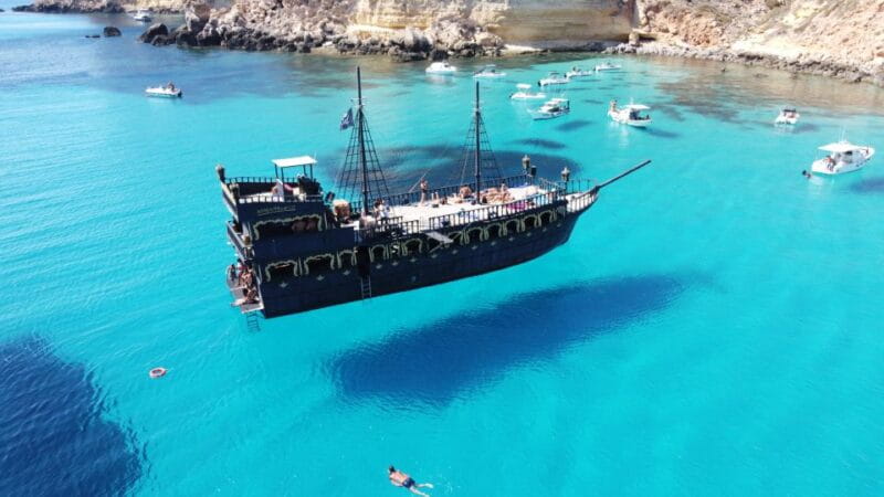 Lampedusa: Pirate Ship Boat Tour with Lunch and Music - Food, Drinks, and the Joy of a Festive Atmosphere