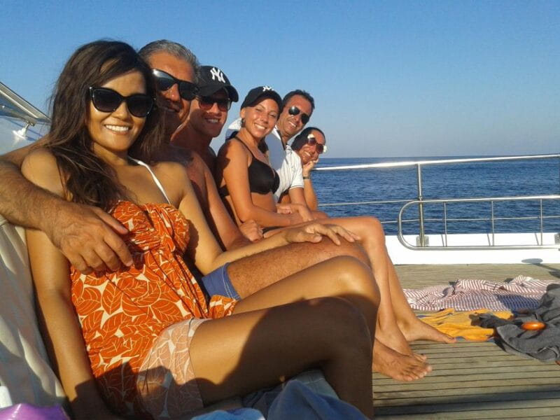 Lampedusa: Yacht excursion, swimming stops and typical lunch - FAQ