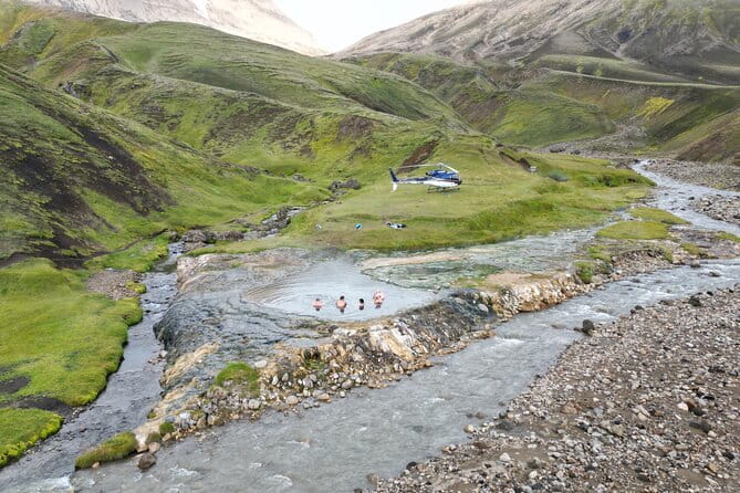 Landmarks from Above: Helicopter tour with 3 Landings - Experiencing Iceland from the Sky: A Deep Dive