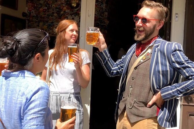 Landmarks & Gems: London Bike Ride +Historic Pub +Graffiti - Policies