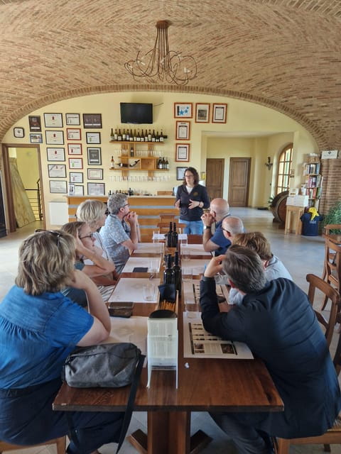 Langhe Wine tour with a Winemaker - Tasting Piedmontese Wines in Style