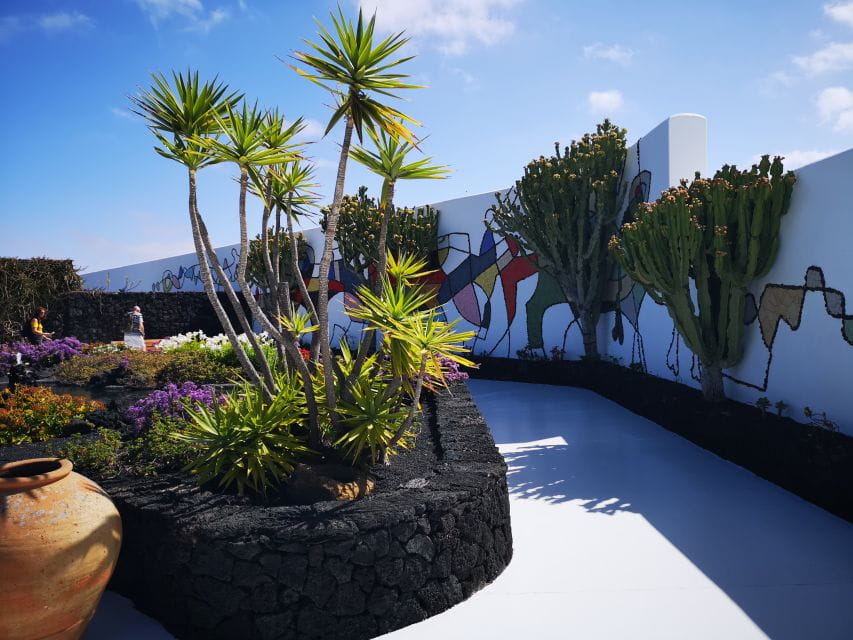 Lanzarote: César Manrique Foundation and Teguise Market - Things To Know