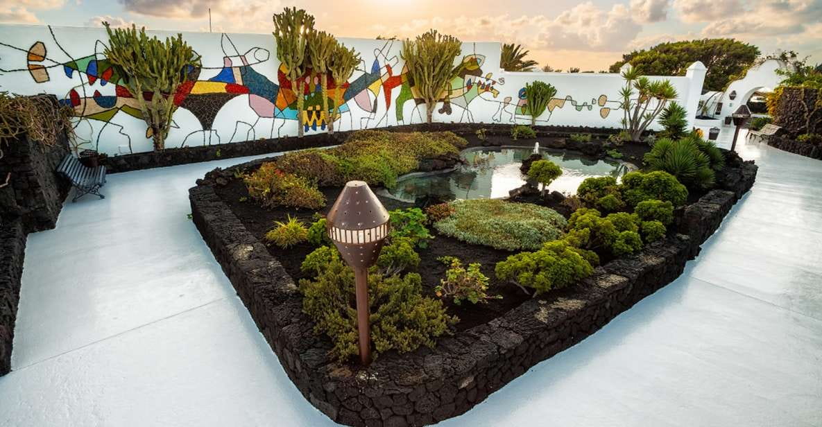 Lanzarote: César Manrique & Teguise Market From Cruise Port - Itinerary Highlights