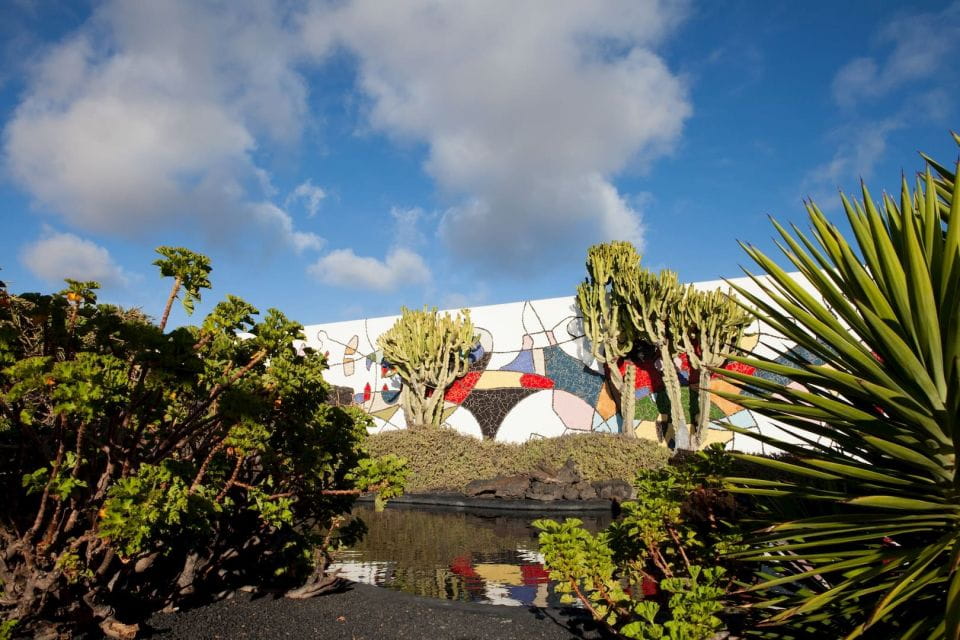 Lanzarote: César Manrique & Teguise Market From Cruise Port - Booking and Cancellation Policy