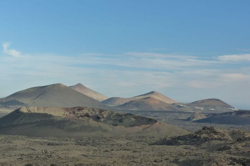 Lanzarote: Guided Volcano Hike with Transfers - Who Should Consider This Tour?