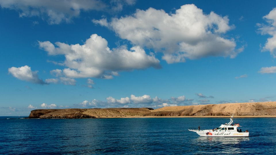 Lanzarote: Half-Day Chill Out Cruise at Papagayo Beach - Participant Eligibility and Languages