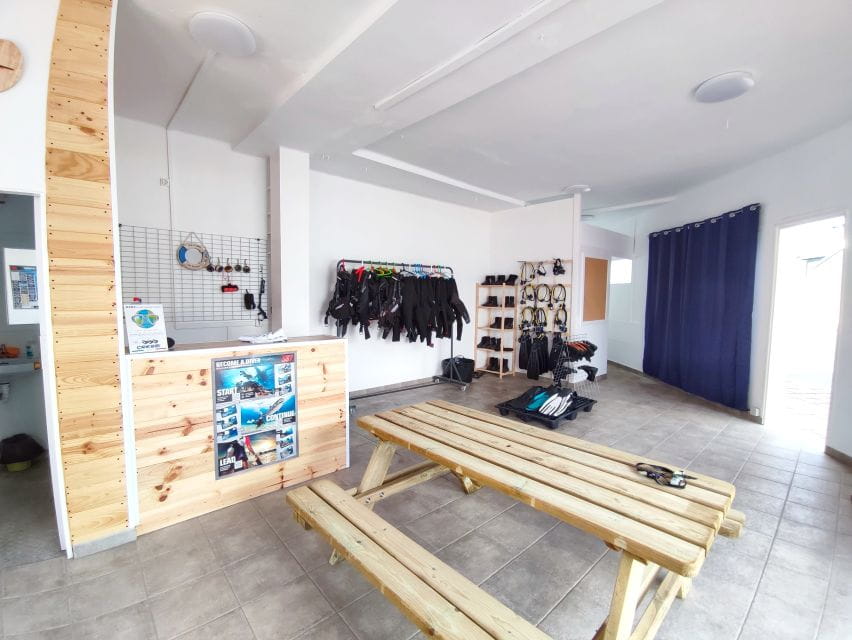 Lanzarote: Intro to Diving Experience for Beginners - Underwater Encounters