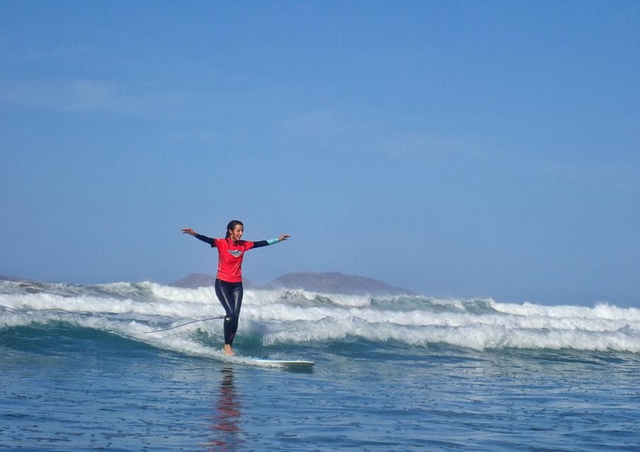 Lanzarote: Longboard Surf Lesson on Famara Beach for All Levels - Getting to Famara Beach