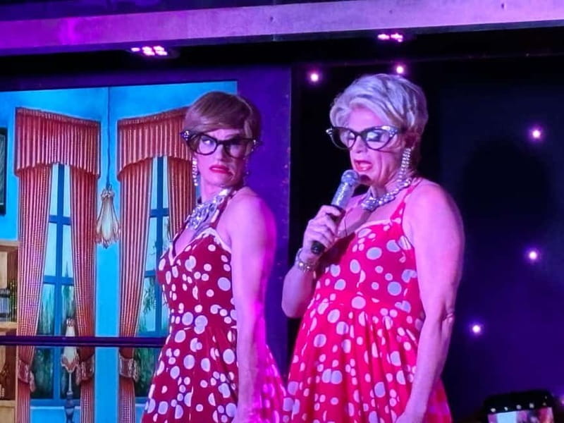 Lanzarote: MHT - Music Hall Tavern - Comedy Drag Dinner Show - Who Should Consider This Experience?