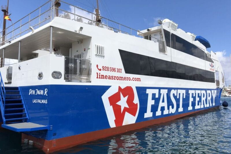 Lanzarote: Return or 1-Way Ferry to Fuerteventura with Wifi - Traveling Between Lanzarote and Fuerteventura: A Practical Guide