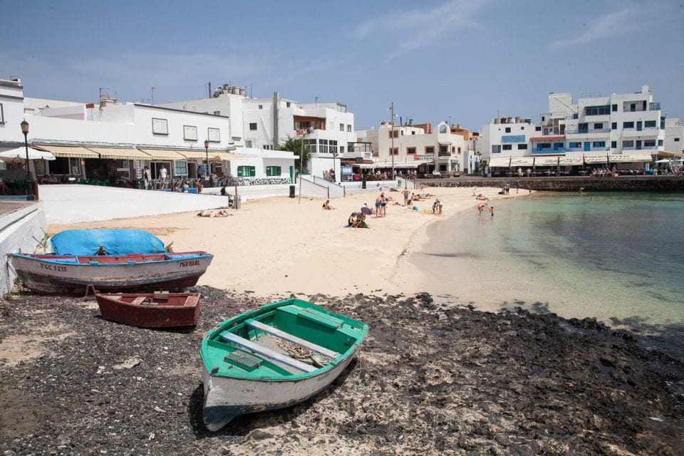 Lanzarote: Return or 1-Way Ferry to Fuerteventura With Wifi - Tips for a Great Journey