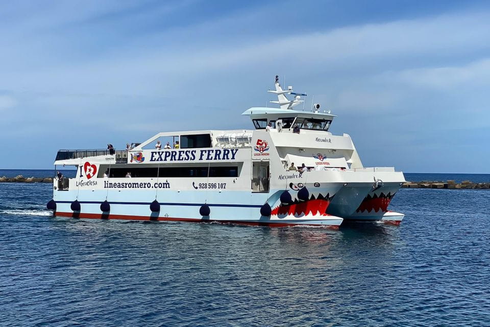 Lanzarote: Roundtrip Ferry Ticket to La Graciosa With Wi-Fi - Onboard Amenities