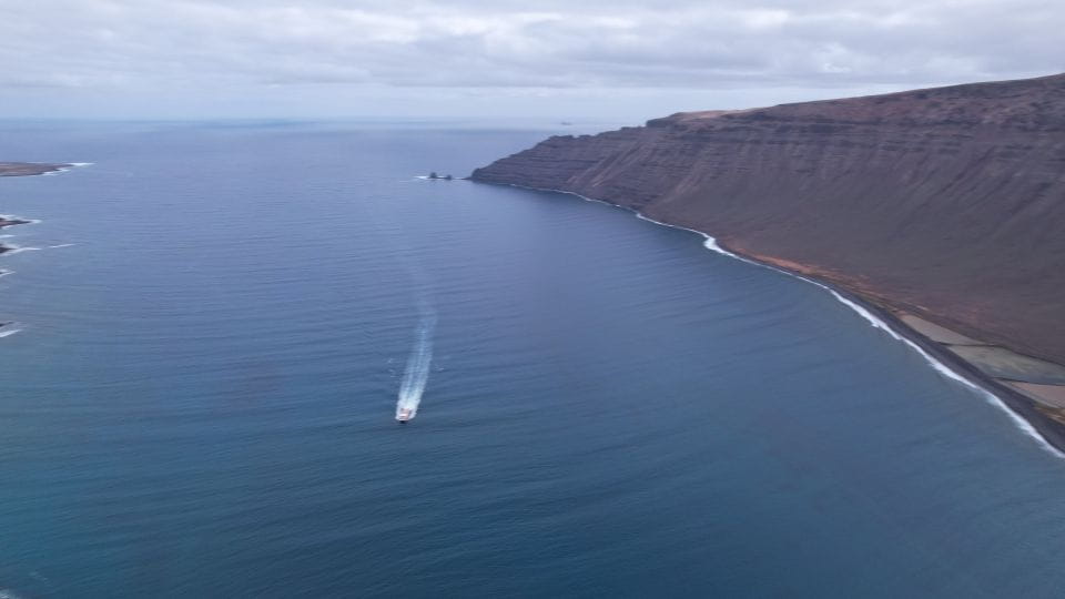 Lanzarote: Roundtrip Ferry Ticket to La Graciosa With Wi-Fi - Departure Schedule