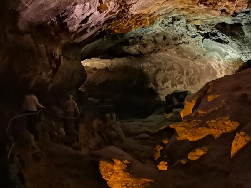 Lanzarote: Timanfaya and Cueva De Los Verdes - Geothermal Demonstrations at Timanfaya