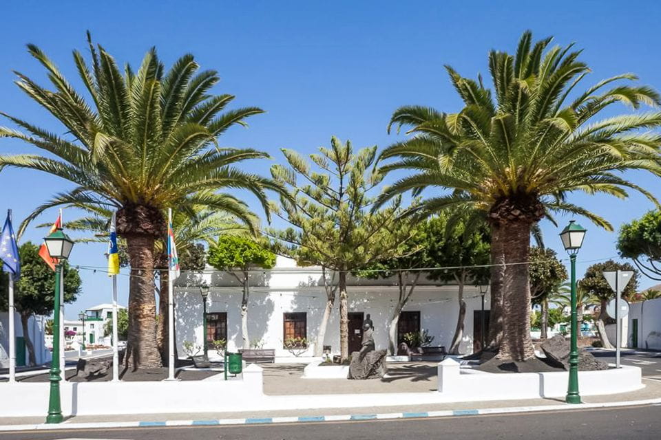 Lanzarote: Timanfaya Park and Jameos Del Agua Full-Day Tour - Geothermal Energy at Timanfaya