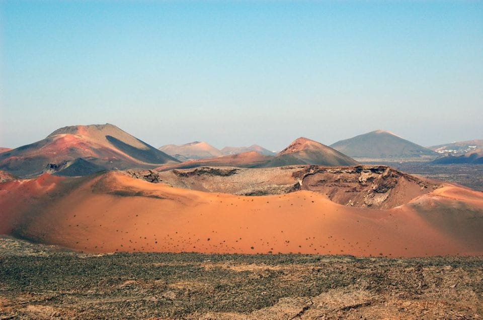 Lanzarote: Volcanoes Guided Day Trip to Timanfaya Park - Tour Features