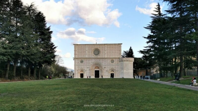 L'Aquila of the Mysteries: 3-Hour Walking Tour (from Rome) - Discovering L’Aquila’s Charms and Mysteries