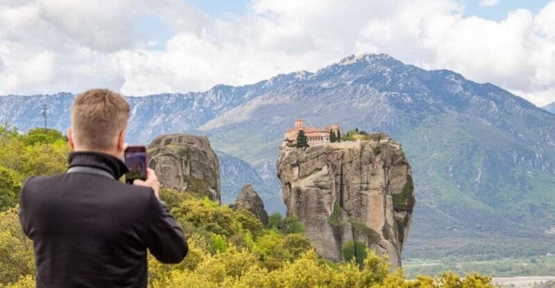 Larissa, to: Meteora private tour, from 1 to 17pax. - Unpacking the Meteora Private Tour: A Closer Look