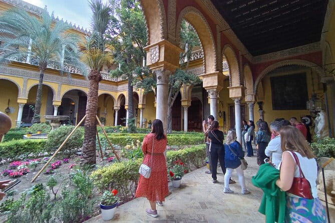 Las Dueñas Palace Guided Tour in Seville with Entrance Included - Key points / Takeaways
