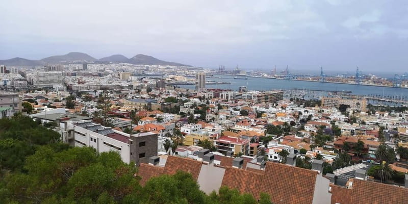 Las Palmas: City, Harbor, and Beach Walking-Hiking Tour - Exploring Las Palmas: A Guide to the City’s Heart and Soul