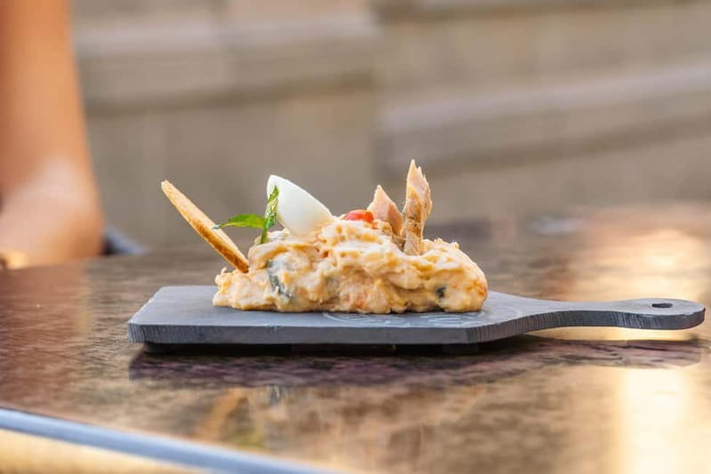 Las Palmas: Gourmet Tapas and Wine Tour in the Old Town - Price and Logistics