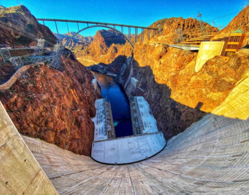 Las Vegas: Hoover Dam and Seven Magic Mountains Tour - Seven Magic Mountains