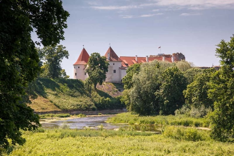 Latvian Palace and Medieval Castle Private Trip - Key points / Takeaways