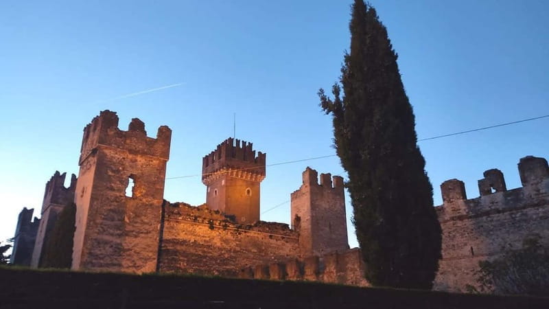 Lazise Private Tour: Timeless Charm of Lake Garda - Piazza Vittorio Emanuele II: The Heart of Lazise