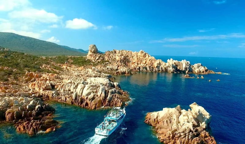 Le grand tour en bateau avec vision sous-marine et baignade - Who Should Consider This Experience