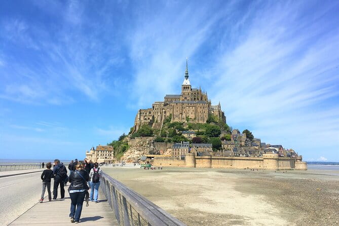 Le Havre to Mont Saint Michel: Small Group Private Tour - A detailed look at the experience