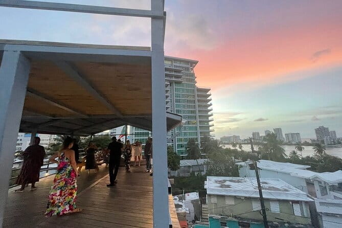 Learn Salsa in San Juan - Vivid Beginner Lesson - Class Overview and Inclusions