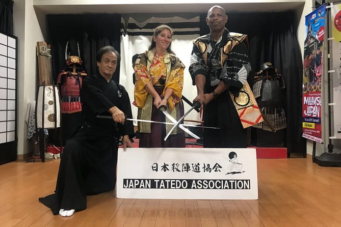 Learn The Katana Sword Technique of Samurai and Ninja - Samurai and Ninja Performance